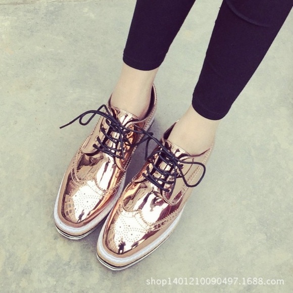 Shoes - 🍯 stylish rose gold platform wingtips 🍯